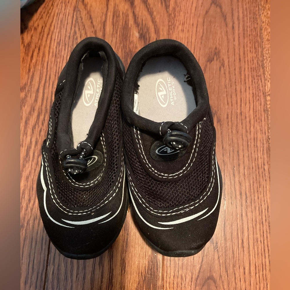 2/$5 Kids Water Shoes - size 7/8